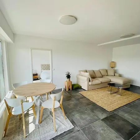 One Bedroom Flat With Private Terrace&parking-67b * Luksemburg