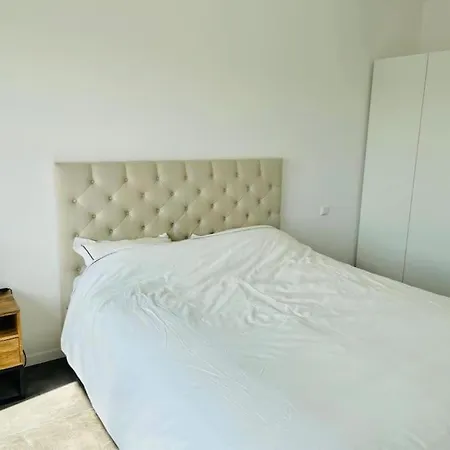 One Bedroom Flat With Private Terrace&parking-67b * Luksemburg